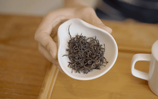 Men Over 50: If You Wake Up Soft, Try This Vietnamese Tea at Night